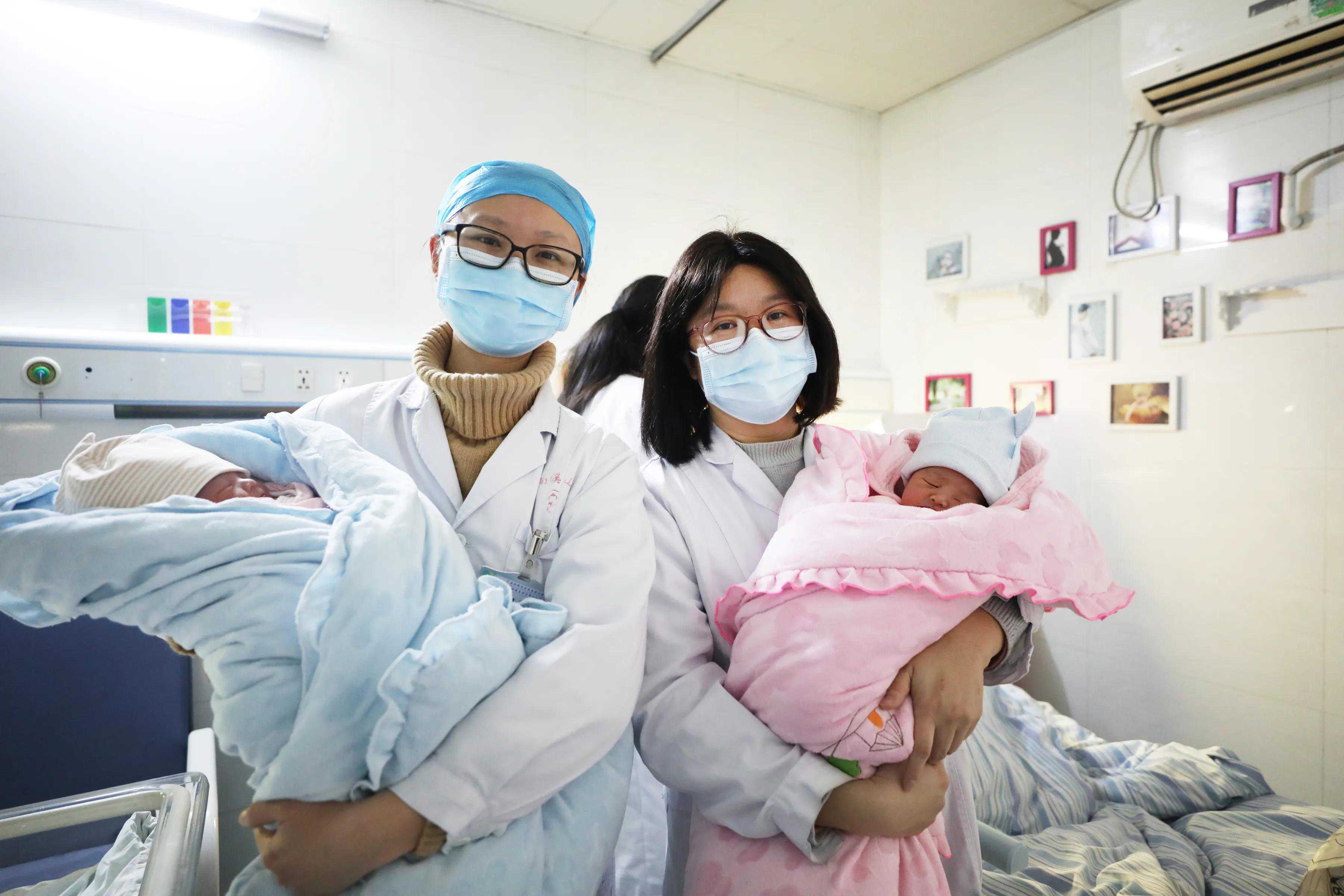 香港验血报告价格,年货节宝妈“开盲盒”喜获双“诞”！南溪山医院辅助生殖